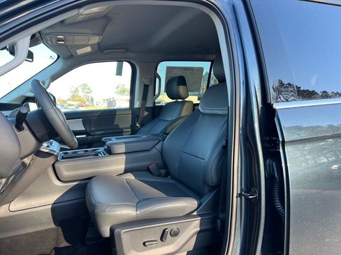 New 2026 Ford Expedition Active image 10