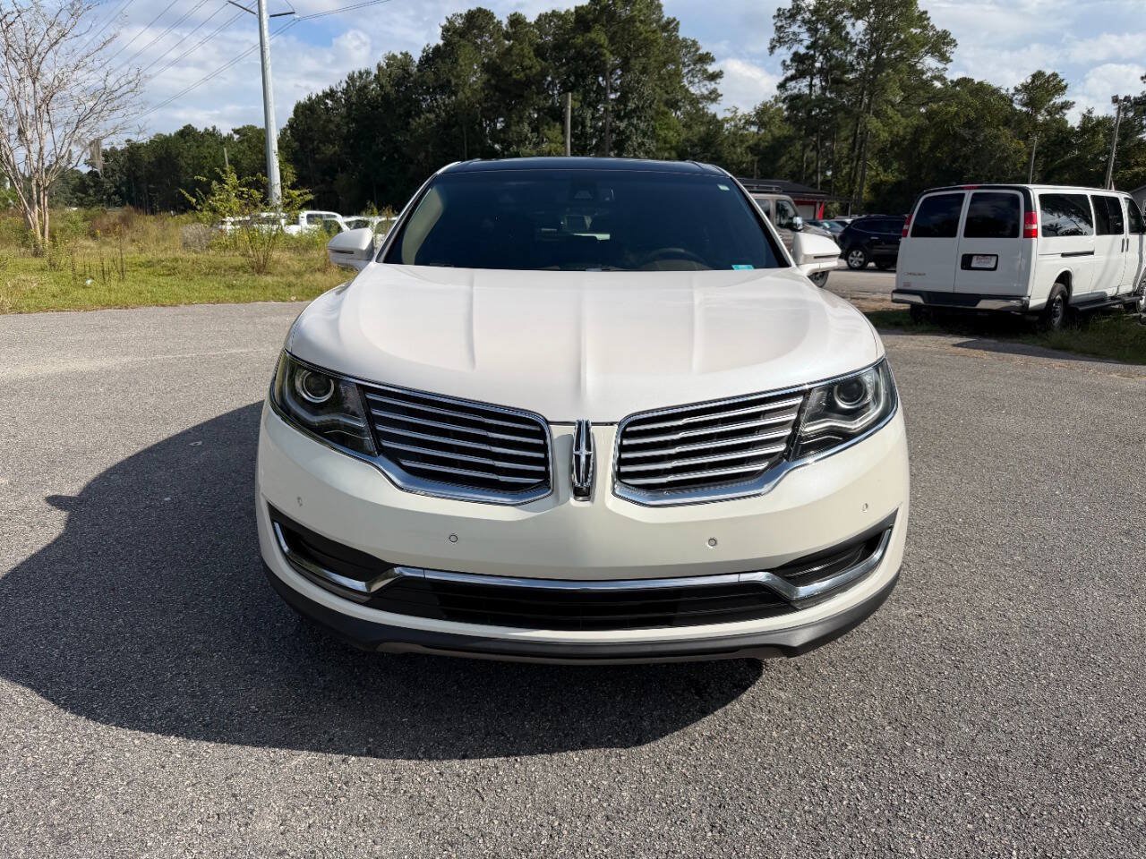 Used 2016 Lincoln MKX Reserve w/ Technology Package FWD image 27