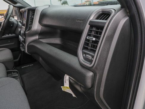 Used 2024 RAM 2500 Tradesman w/ Chrome Appearance Group AWD/4WD image 32