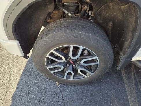 Used 2021 GMC Sierra 1500 AT4 AWD/4WD image 2
