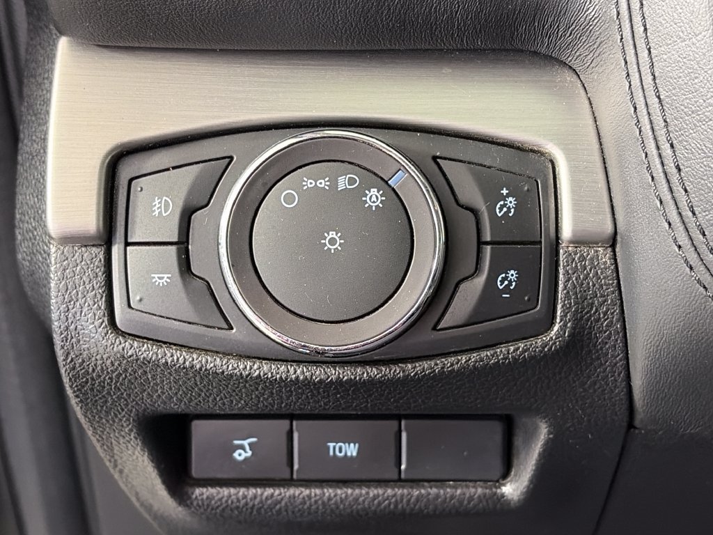 Used 2017 Ford Explorer Platinum AWD/4WD image 24