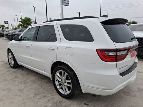 Used 2024 Dodge Durango GT RWD image 5