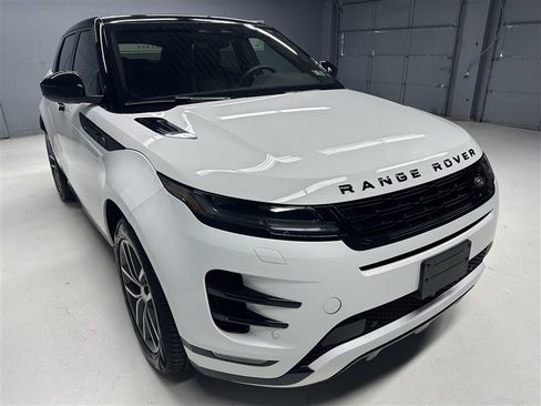 Used 2024 Land Rover Range Rover Evoque Dynamic SE AWD/4WD image 9