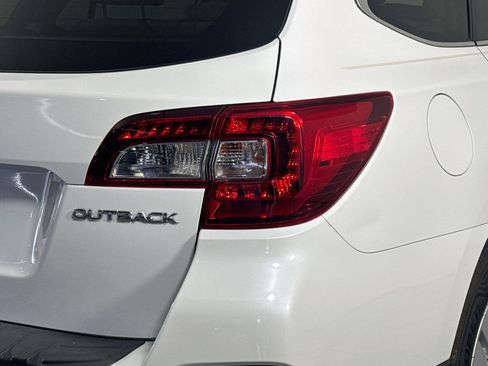 Used 2019 Subaru Outback 2.5i Premium AWD/4WD image 34