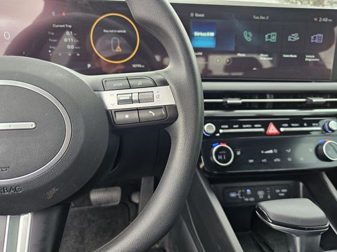 Certified 2025 Hyundai Santa Cruz SEL FWD image 25