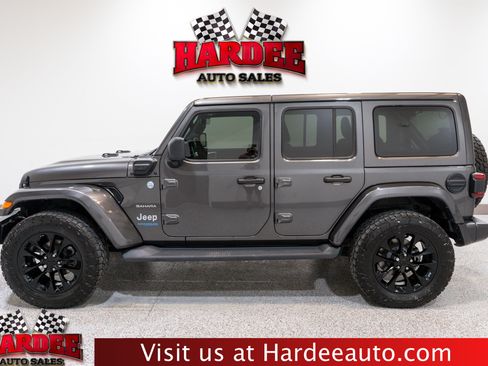 Used 2021 Jeep Wrangler Unlimited Sahara w/ Cold Weather Group AWD/4WD image 1