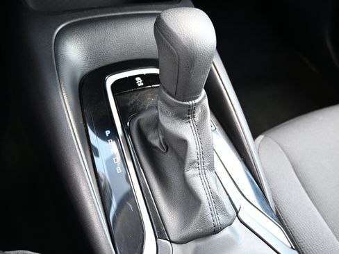 Used 2025 Toyota Corolla LE FWD image 21