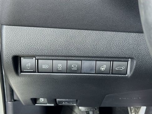 Used 2021 Toyota Venza Limited w/ Carpet Mat Package (TMS) AWD/4WD image 22