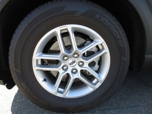 Certified 2025 Ford Explorer Active w/ Active Comfort Package image 5