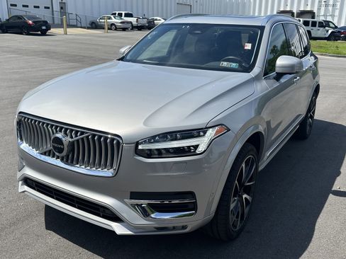 Used 2023 Volvo XC90 B6 Plus AWD/4WD image 5