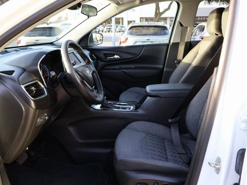 Used 2023 Chevrolet Equinox LT image 24