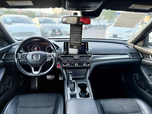 Used 2018 Honda Accord Sport image 16