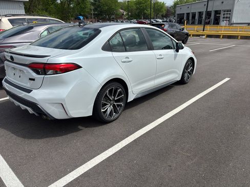 Used 2022 Toyota Corolla XSE w/ Carpet Mat Package (TMS) image 4