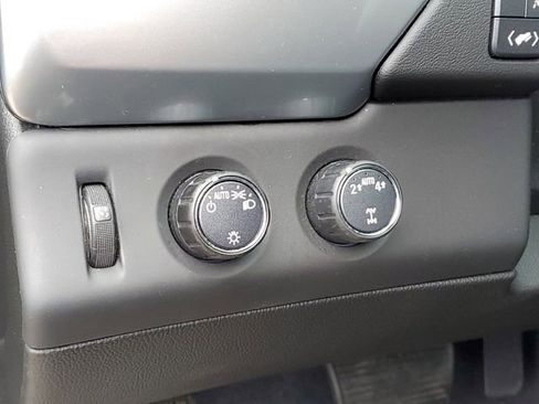 Used 2020 Chevrolet Suburban LT AWD/4WD image 8