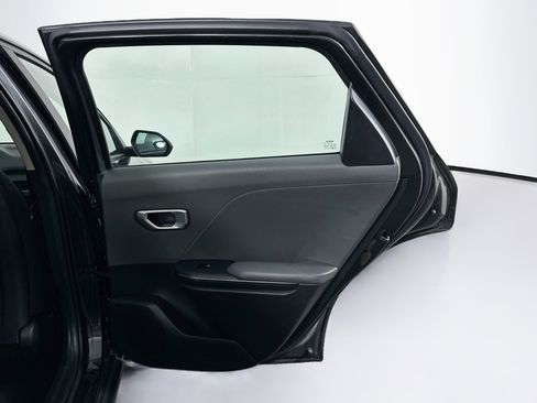 Used 2025 Kia K4 FWD image 28