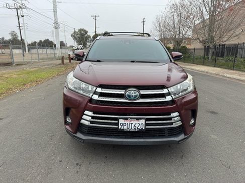 Used 2017 Toyota Highlander Limited image 8