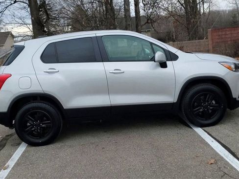 Used 2021 Chevrolet Trax LS w/ Tint and Cruise Package image 9