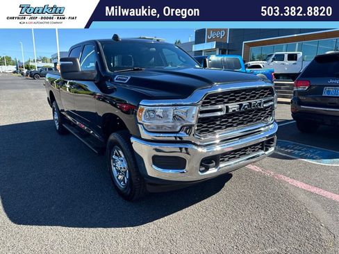 Used 2024 RAM 2500 Tradesman w/ Chrome Appearance Group AWD/4WD image 1
