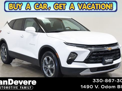 Used 2025 Chevrolet Blazer LT AWD/4WD image 1