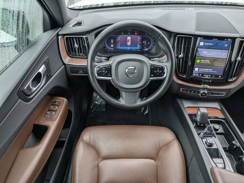 Used 2023 Volvo XC60 B5 Plus w/ Climate Package image 15