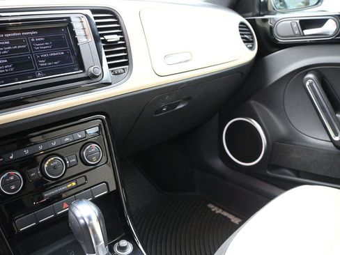 Used 2019 Volkswagen Beetle 2.0T FWD image 4