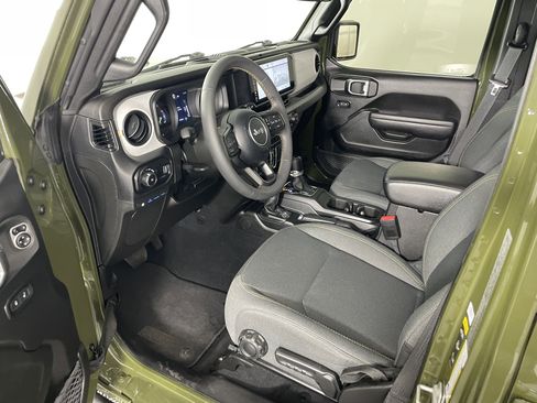 Used 2024 Jeep Wrangler Sport S image 10