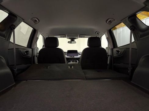 Used 2025 Chevrolet Blazer LT FWD image 16