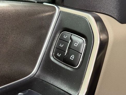 Certified 2025 Ford F450 Platinum w/ Platinum Plus Package image 17