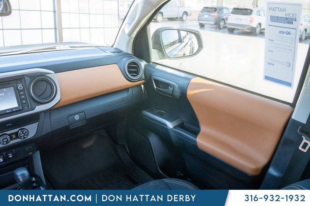 Used 2019 Toyota Tacoma SR5 RWD image 14