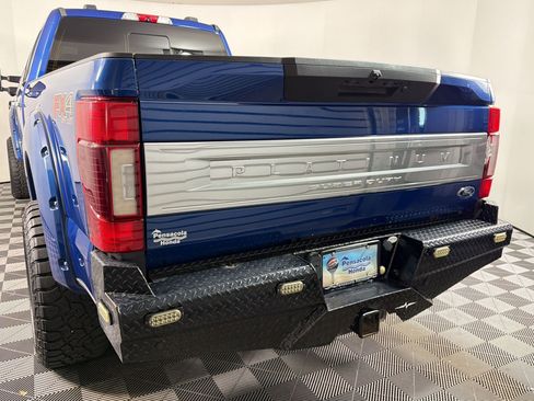 Used 2022 Ford F350 Platinum AWD/4WD image 6