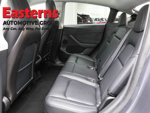 Used 2020 Tesla Model Y Long Range image 18