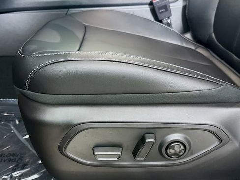 New 2025 Jeep Grand Cherokee L Limited image 19