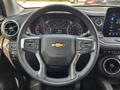 Used 2025 Chevrolet Blazer LT FWD image 22