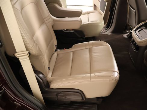 Used 2024 Lincoln Navigator Premiere AWD/4WD image 16