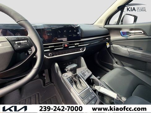 New 2026 Kia Sportage EX FWD image 25