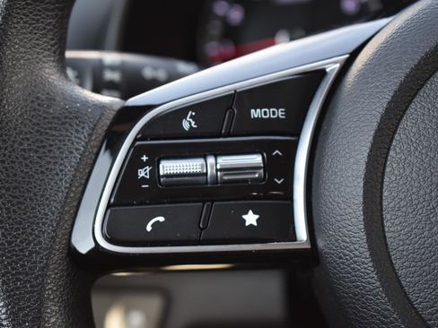 Used 2024 Kia Forte LXS image 6