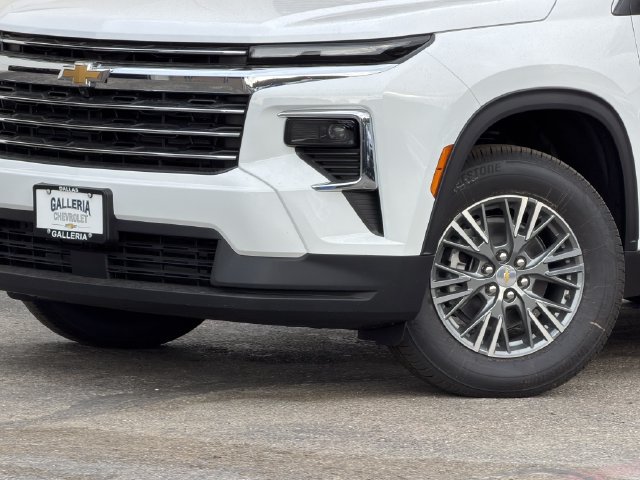 New 2027 Chevrolet Traverse LT w/ Driver Confidence Package FWD image 7