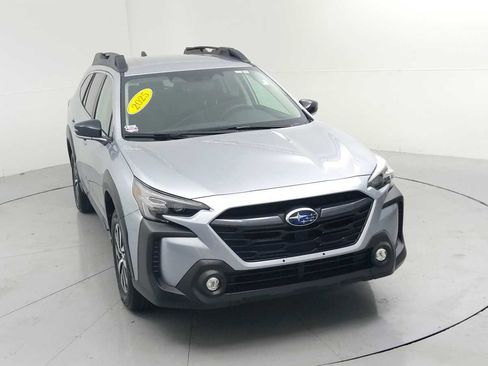 Certified 2025 Subaru Outback Premium image 2