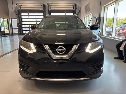 Used 2015 Nissan Rogue SV w/ SV Premium Package AWD/4WD image 2