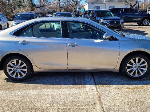 Used 2016 Toyota Camry XLE image 4