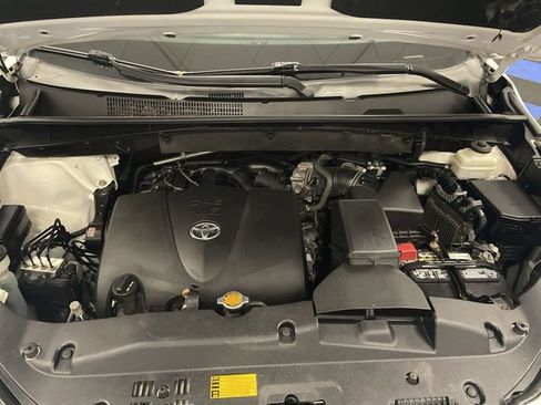 Used 2017 Toyota Highlander SE AWD/4WD image 28