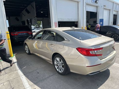 Used 2018 Honda Accord LX image 12
