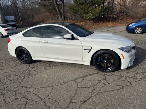 Used 2015 BMW M4 Base image 9