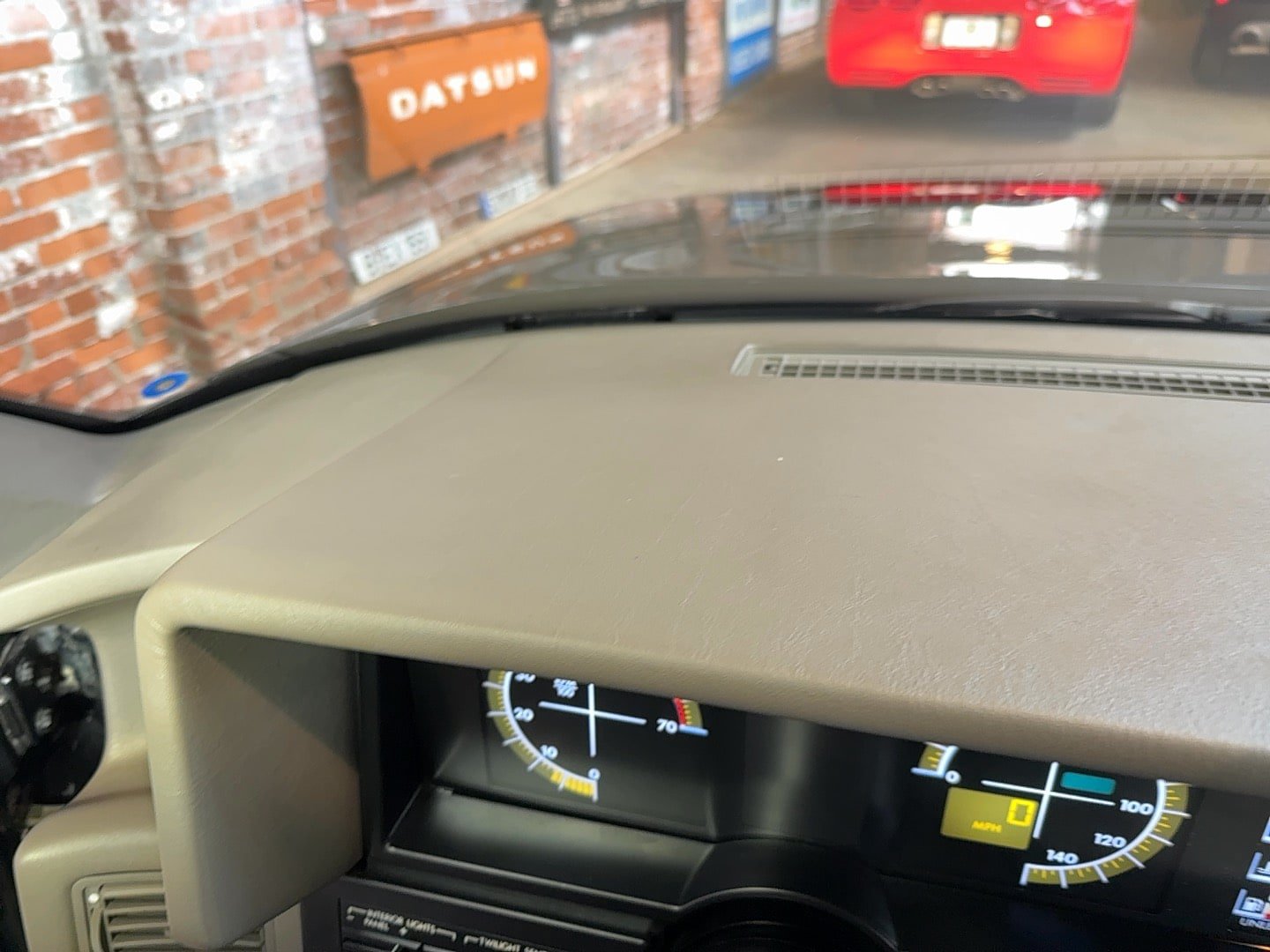 Used 1993 Cadillac Allante FWD image 34