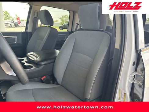 Used 2023 RAM 1500 Classic SLT AWD/4WD image 10