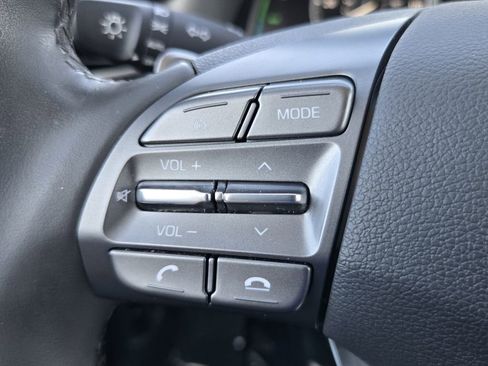 Used 2022 Hyundai Ioniq SE image 23