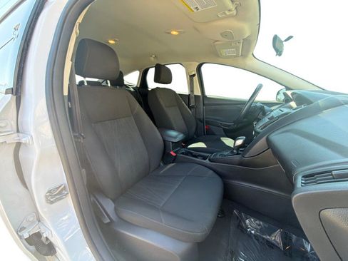 Used 2015 Ford Focus SE w/ SE Sport Package FWD image 15