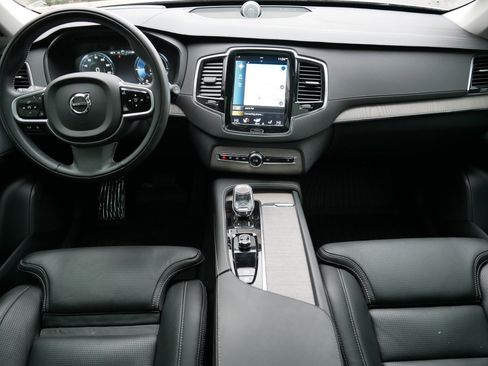 Used 2022 Volvo XC90 T8 Inscription w/ Advanced Package image 10