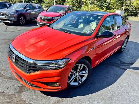 Used 2021 Volkswagen Jetta R-Line w/ R-Line Cold Weather Package image 2