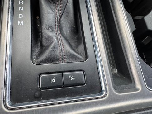 Used 2018 Ford F150 Platinum w/ Equipment Group 701A Luxury image 21